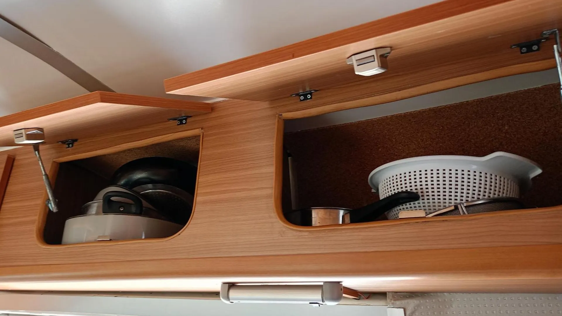 Hotel Furgoneta Camper Gran Volumen PMI Kemping Palma de Mallorca